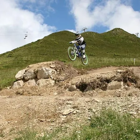 Hotel Les Gourgs Blancs - Val Louron, Vue Sur Pistes Génos