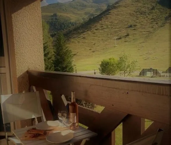 ホテル Les Gourgs Blancs - Val Louron, Vue Sur Pistes *