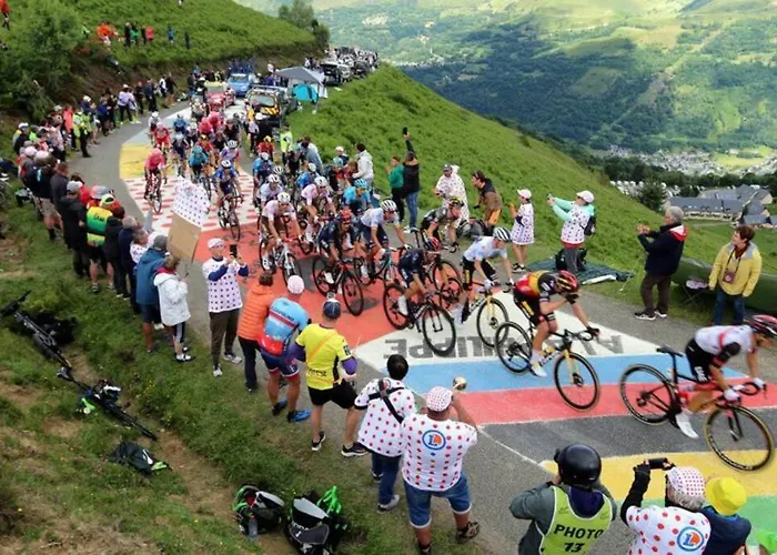 ホテル Les Gourgs Blancs - Val Louron, Vue Sur Pistes *